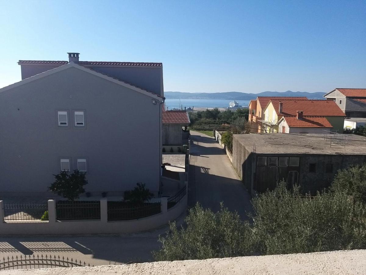 Sunny Apartment Jukic With Sea View 扎达尔 外观 照片