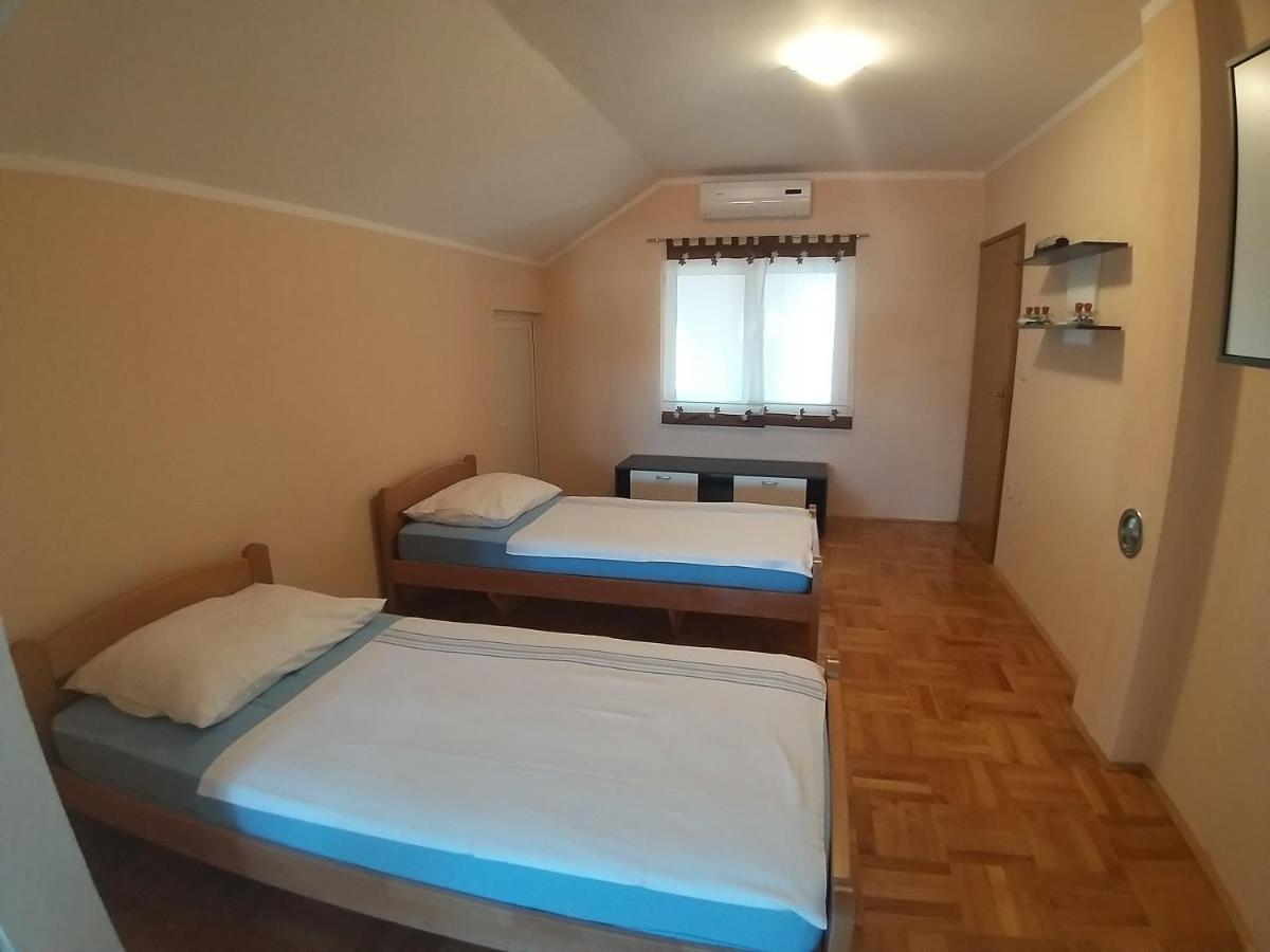 Sunny Apartment Jukic With Sea View 扎达尔 外观 照片