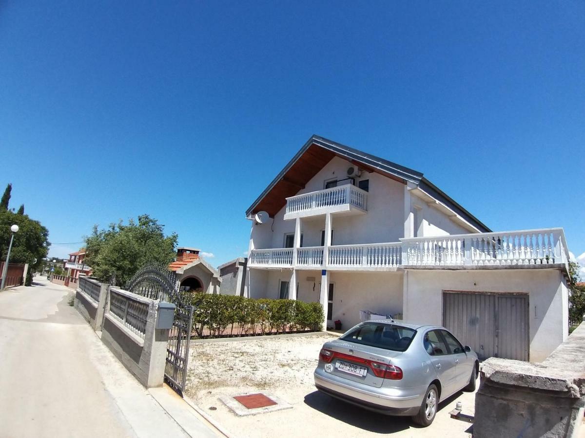 Sunny Apartment Jukic With Sea View 扎达尔 外观 照片