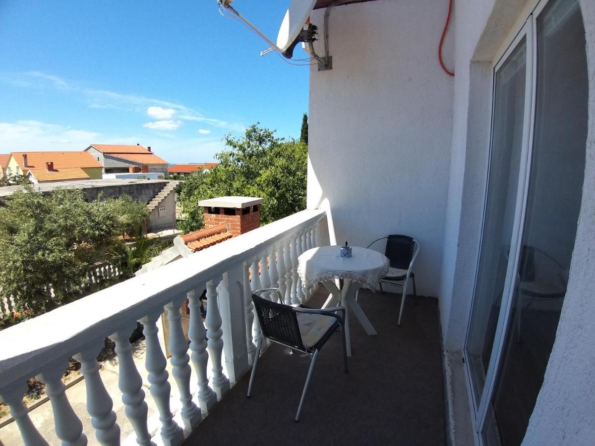 Sunny Apartment Jukic With Sea View 扎达尔 外观 照片
