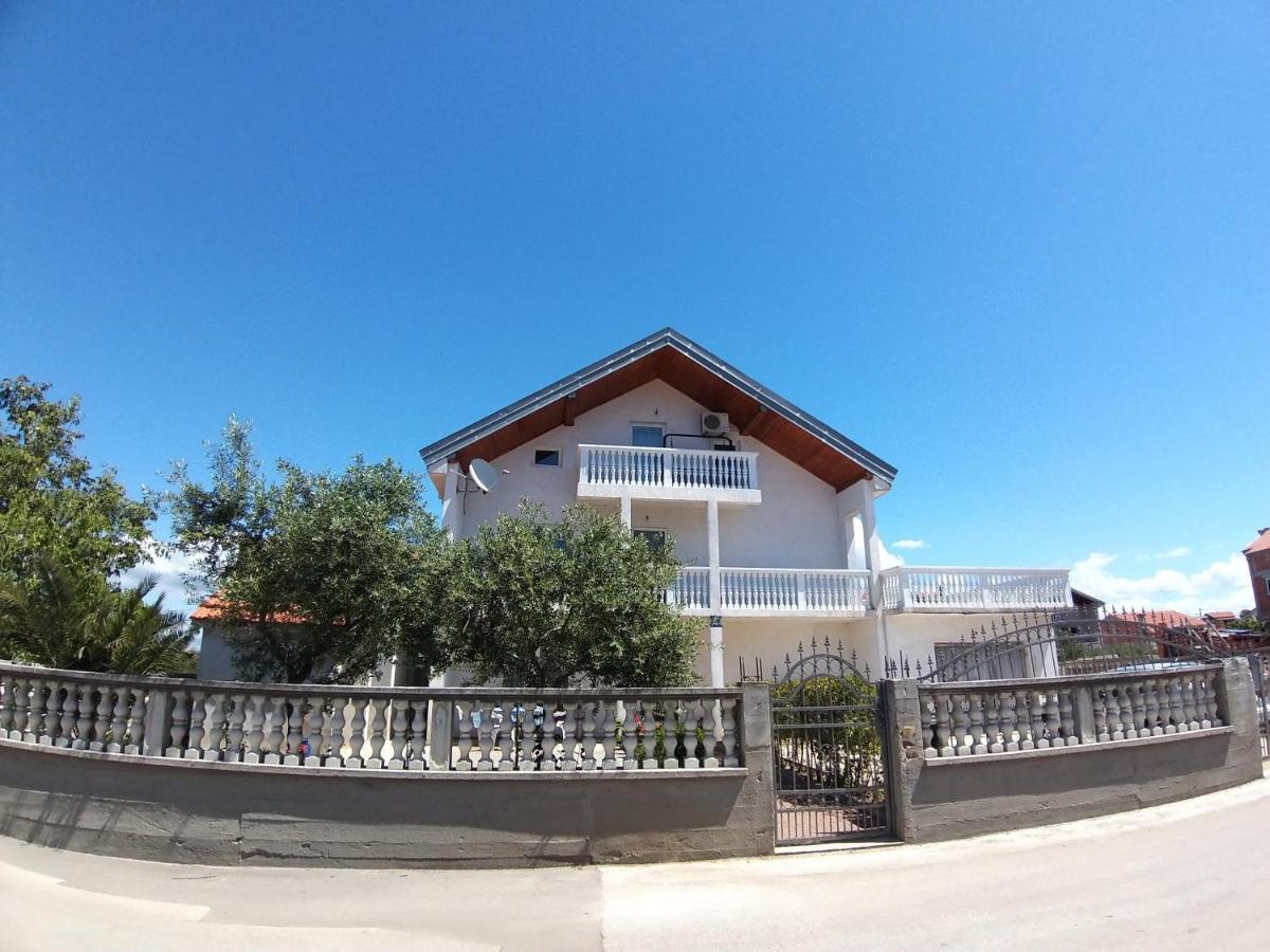 Sunny Apartment Jukic With Sea View 扎达尔 外观 照片